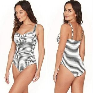 Nip Tuck Swimsuit 8 Twist Front One Piece Black Gold Multifit Cup stripe comfy